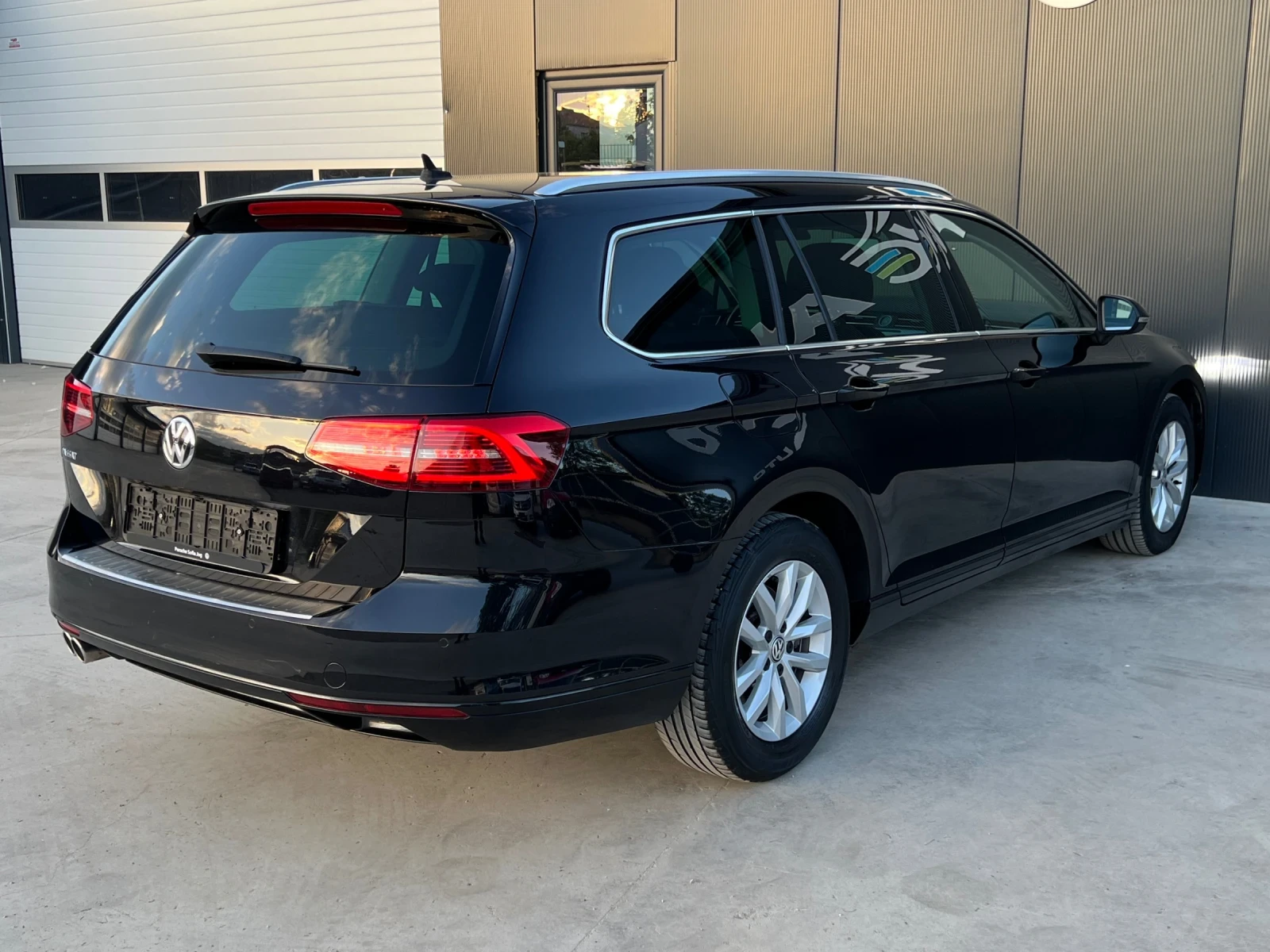 VW Passat 2.0 TDI 190hp/DSG7/Camera/Distronic - изображение 7