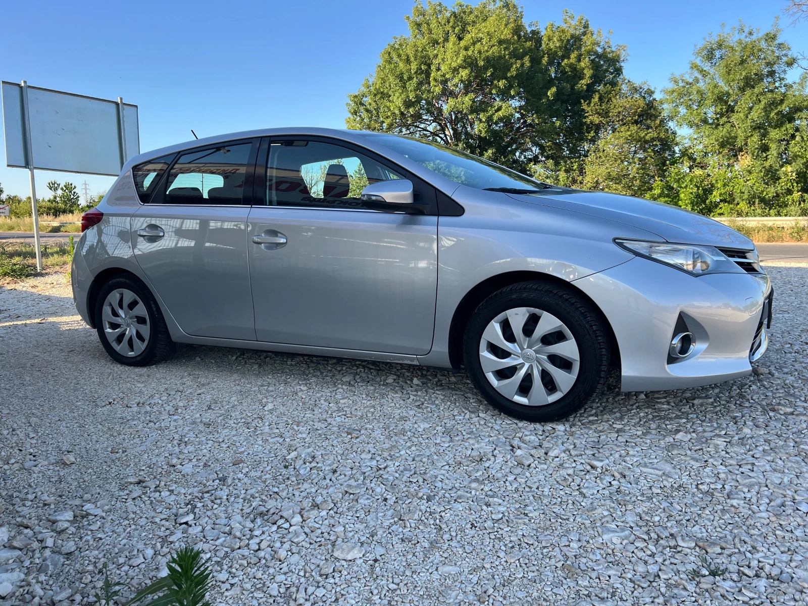 Toyota Auris 1.33i 16v/99p.s-New Model/NAVI/Euro 5!!! - изображение 8