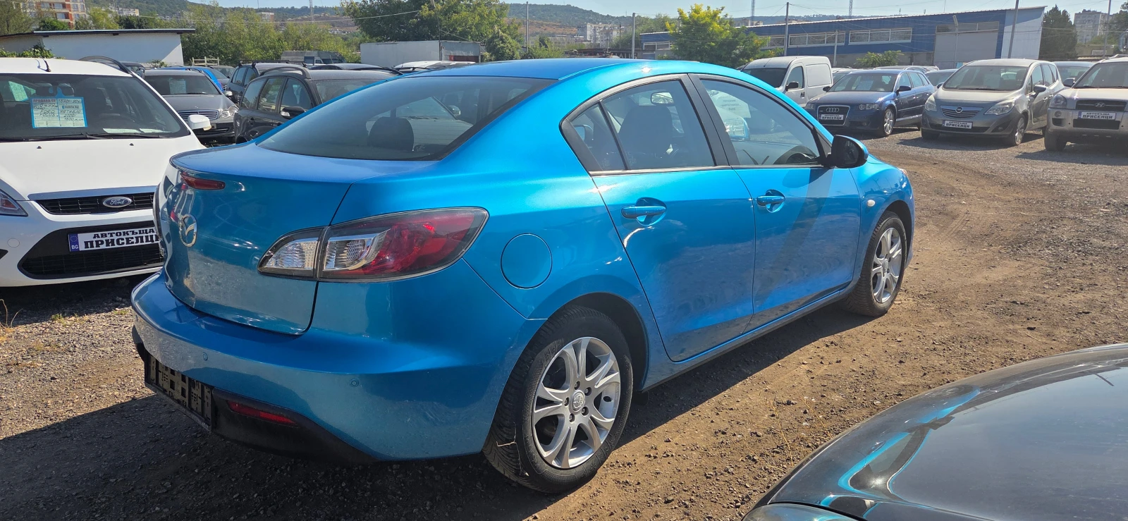 Mazda 3 АВТОМАТ СЕДАН - изображение 5