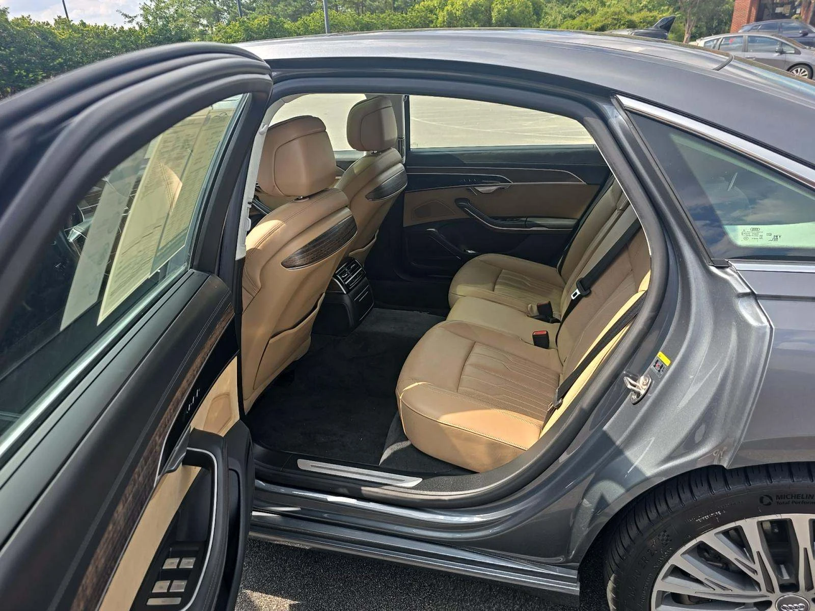 Audi A8 L* 55* TFSI* QUATTRO* ОБДУХВАНЕ* ДИСТРОНИК* МАСАЖ - изображение 10