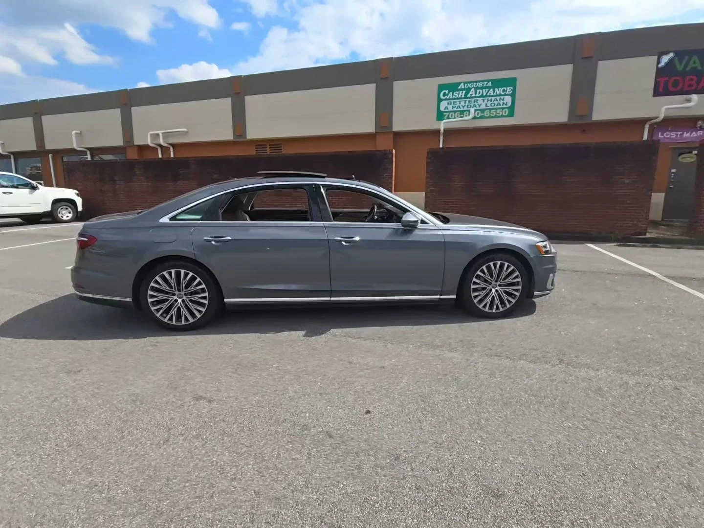 Audi A8 L* 55* TFSI* QUATTRO* ОБДУХВАНЕ* ДИСТРОНИК* МАСАЖ - изображение 5