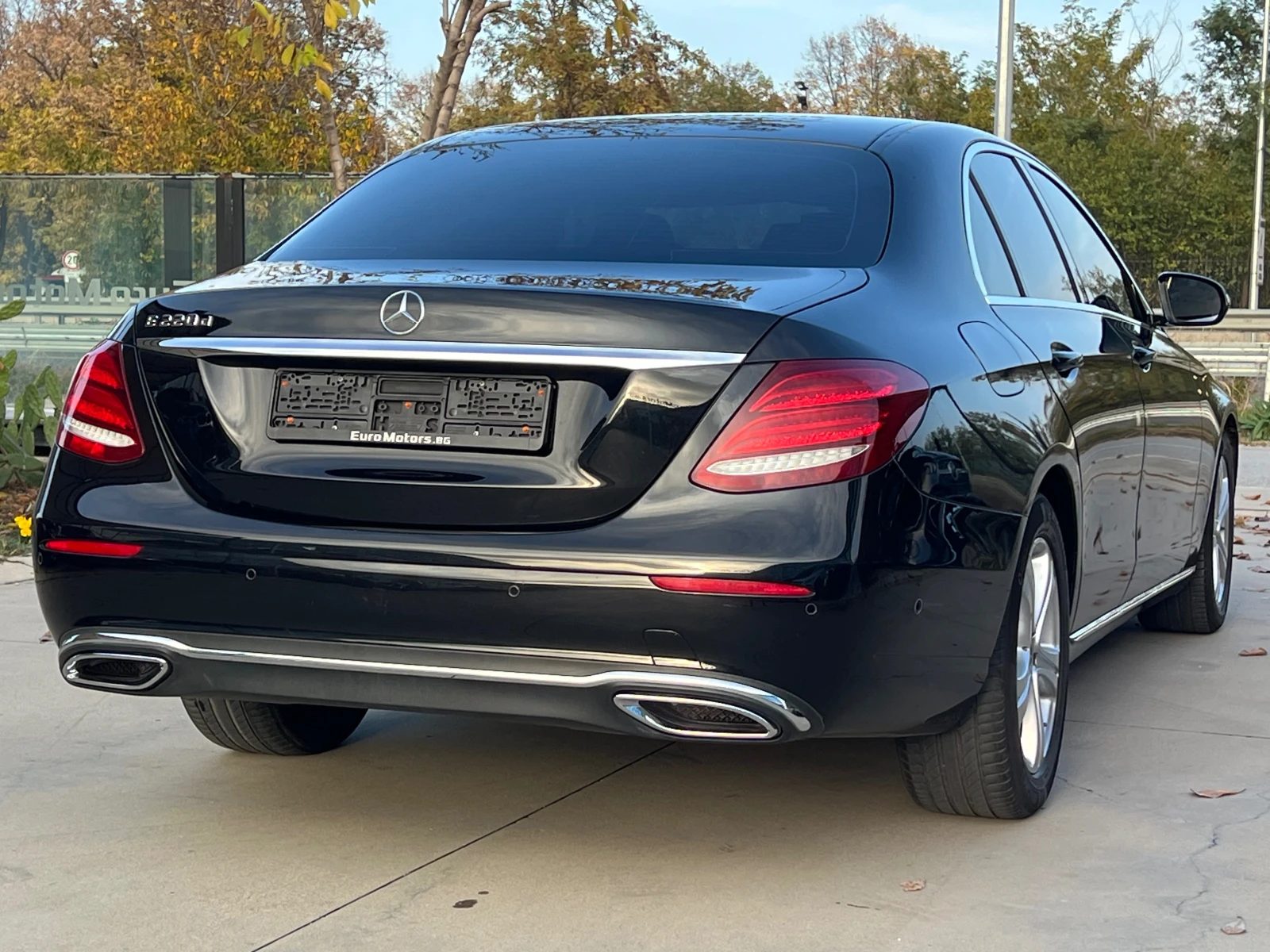 Mercedes-Benz E 220 d, 9G, AVANTGARDE, FULL SERVICE MERCEDES-KATO HOB! - изображение 5