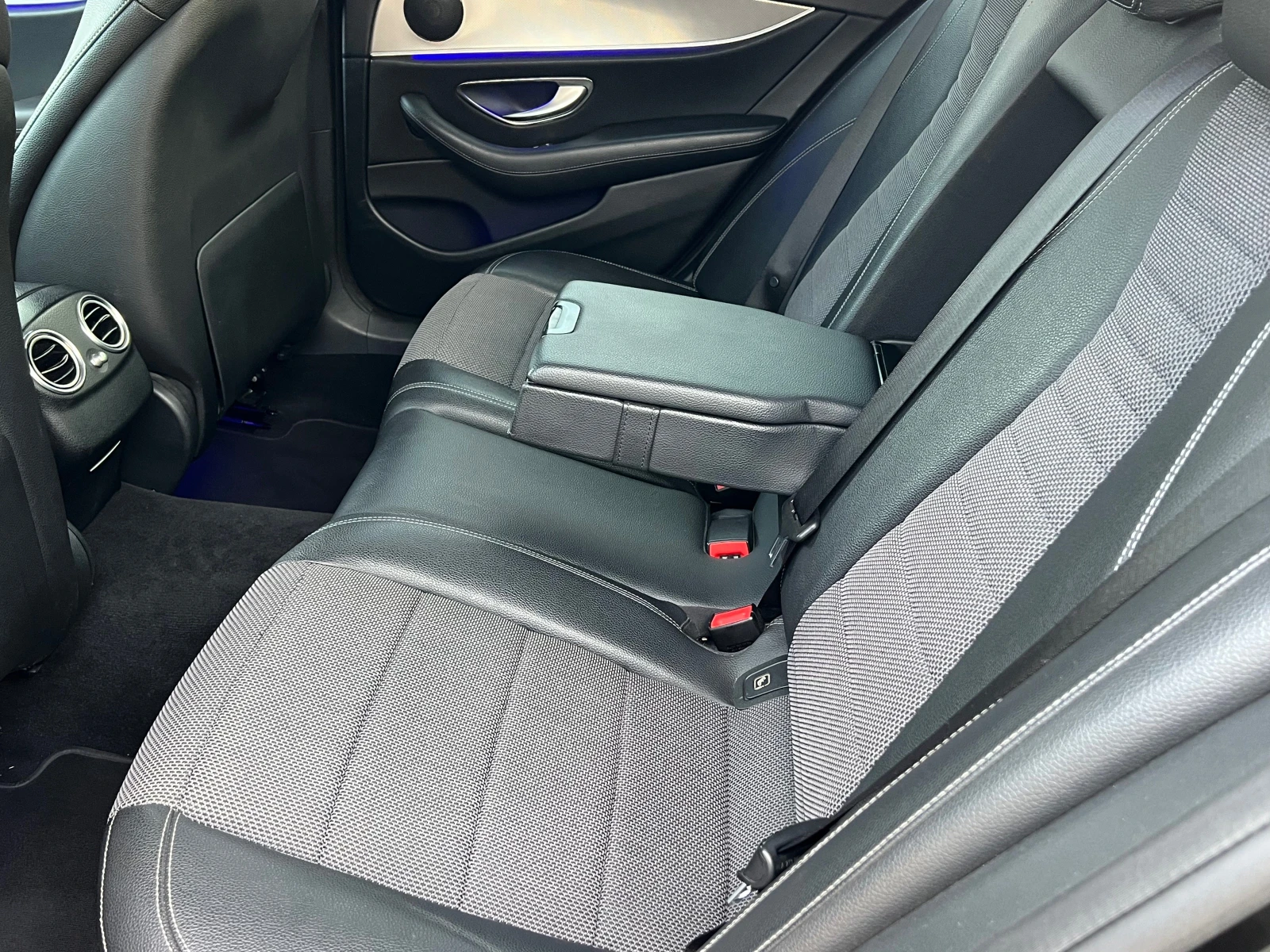 Mercedes-Benz E 220 d, 9G, AVANTGARDE, FULL SERVICE MERCEDES-KATO HOB! | Mobile.bg   16