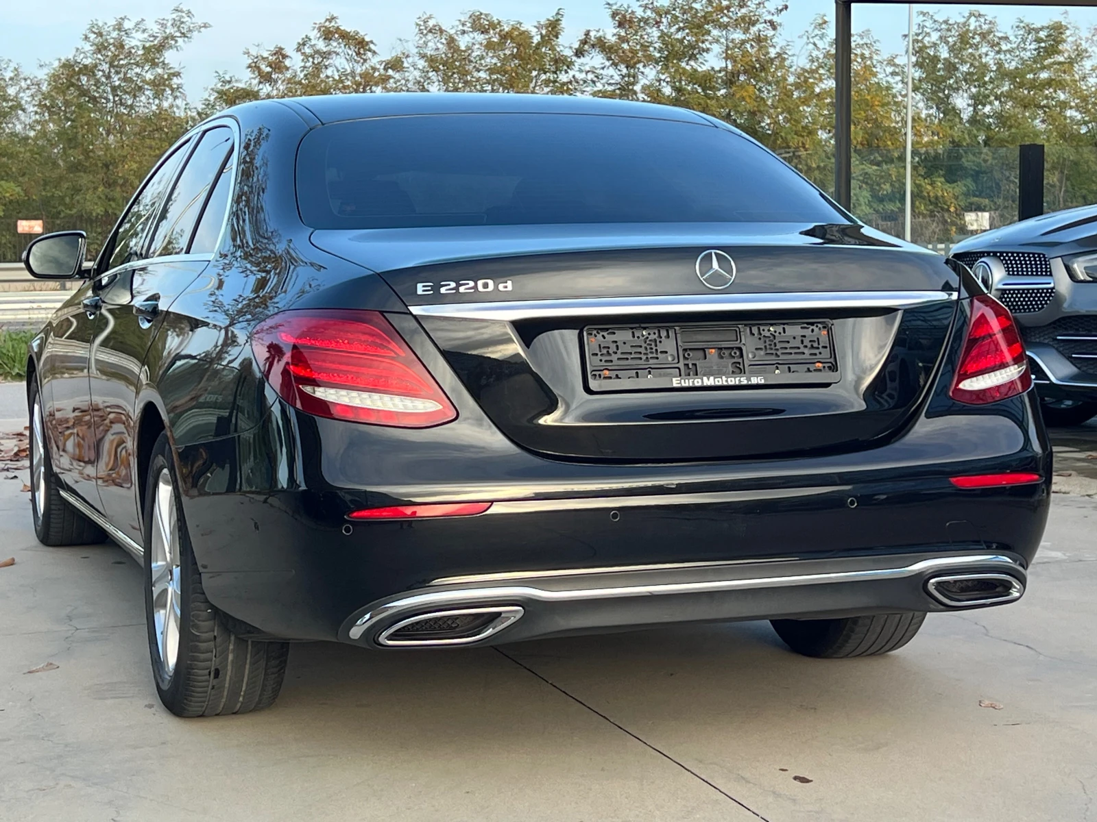 Mercedes-Benz E 220 d, 9G, AVANTGARDE, FULL SERVICE MERCEDES-KATO HOB! - изображение 6