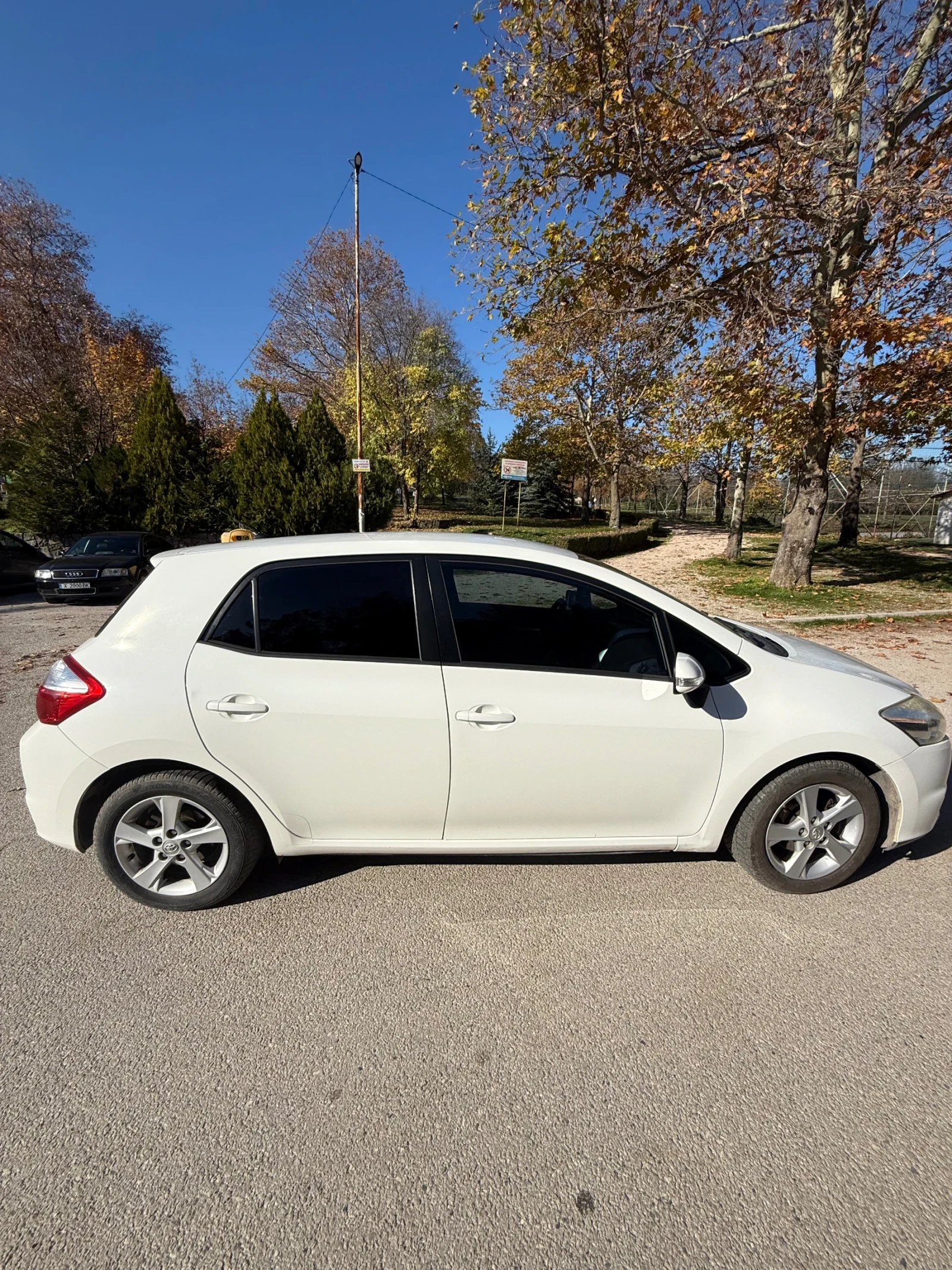 Toyota Auris 1.3 Газ/Бензин - изображение 4