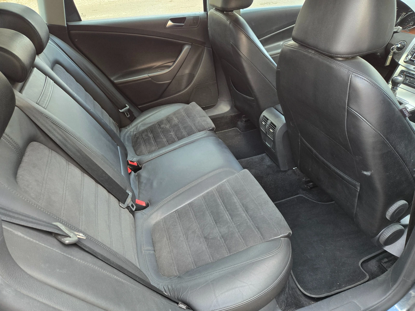 VW Passat 2.0 TDI Германия Нави Ксенон Кожа Парктроник 170PS - изображение 6