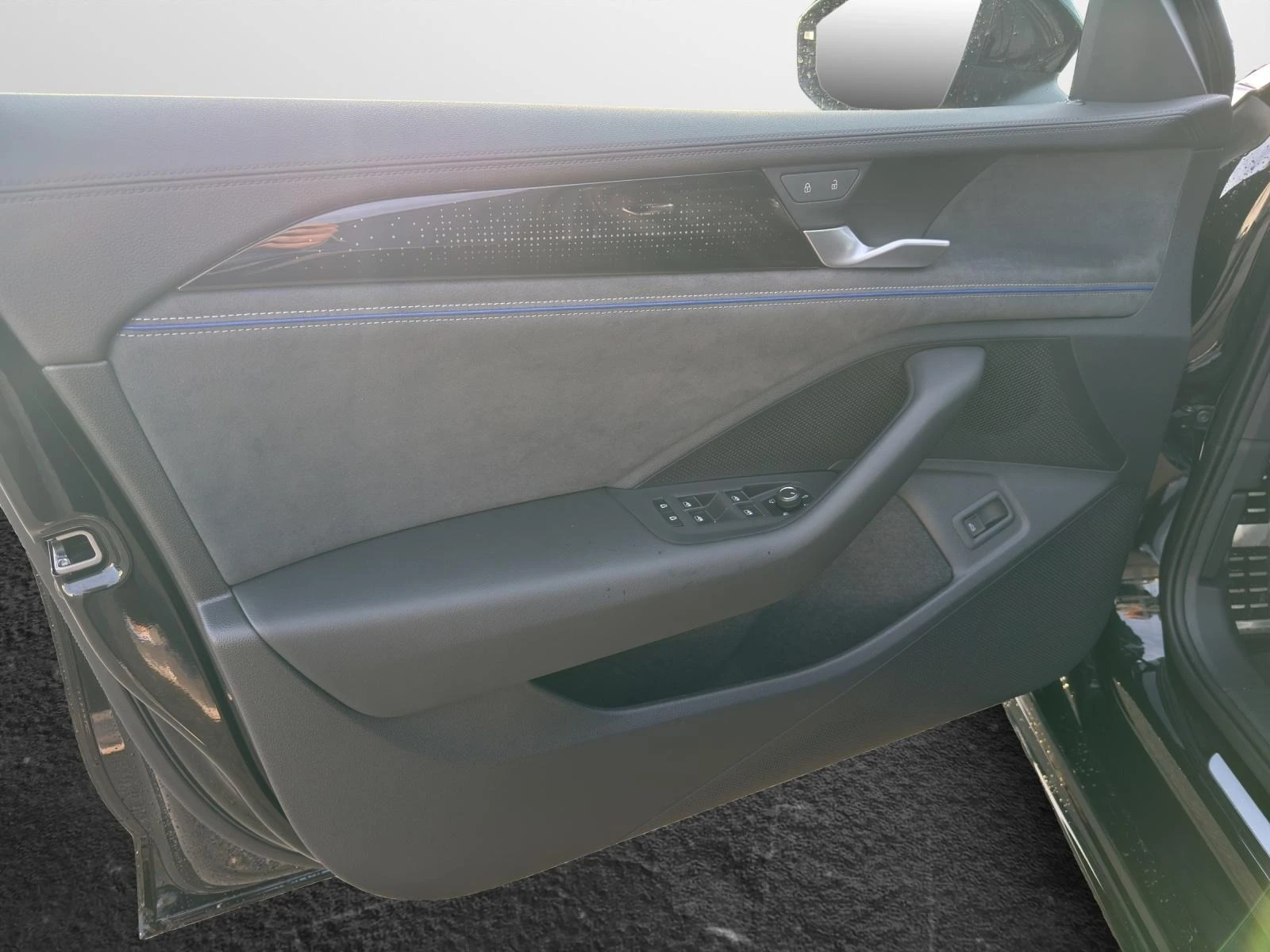 VW Passat 2.0 TDI 4-MOTION R-LINE PANORAMA HEAD-UP MATRIX  - изображение 4