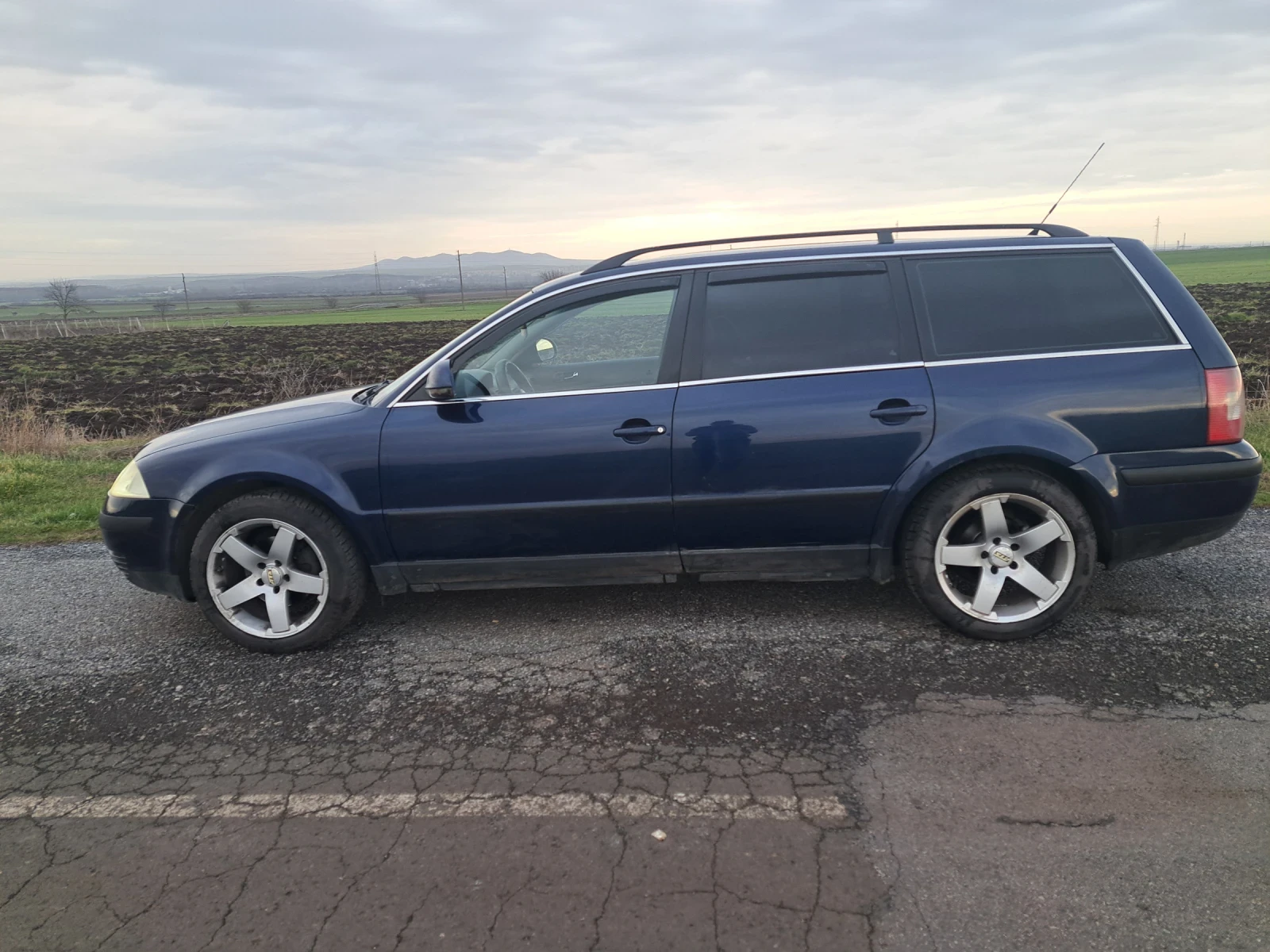 VW Passat 1.9 - изображение 9