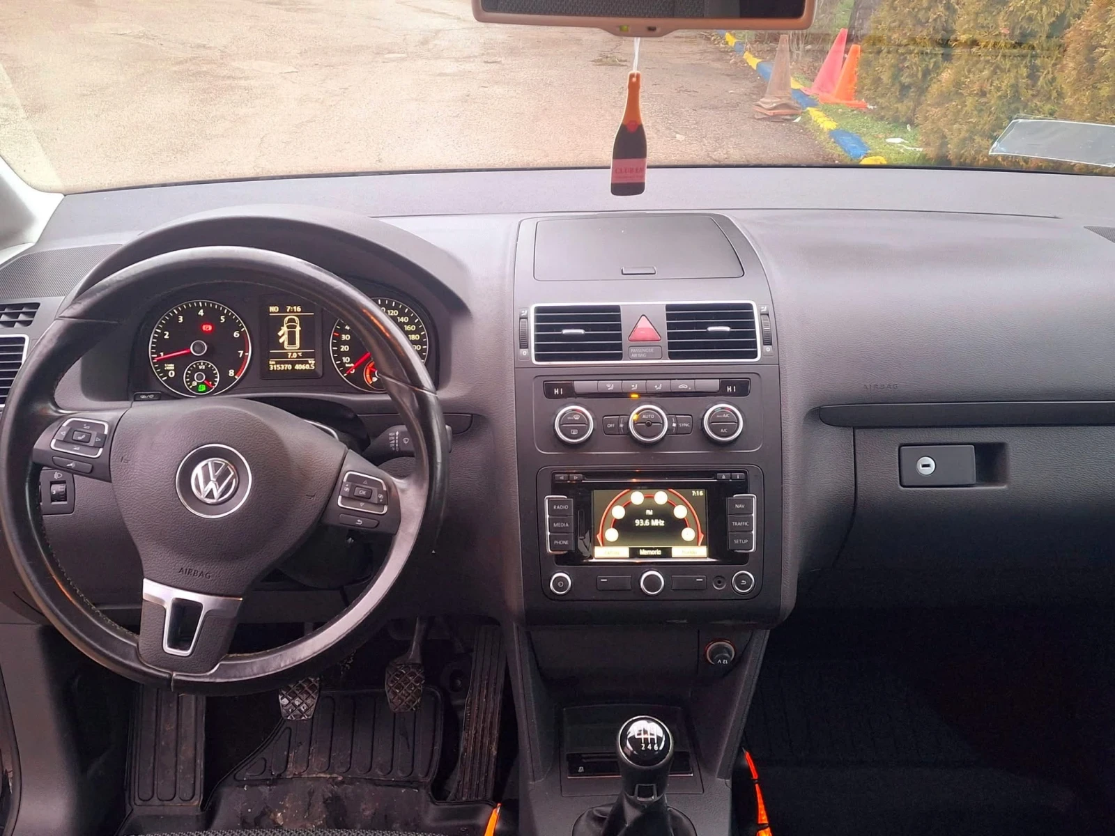 VW Touran  - изображение 7