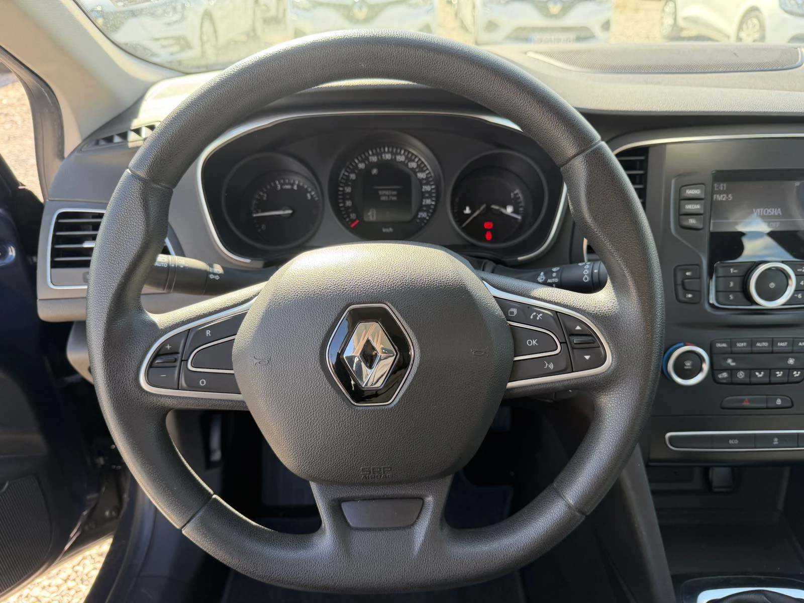 Renault Megane 1.3TCe Sedan 140k.c. | Mobile.bg � ����������� 15