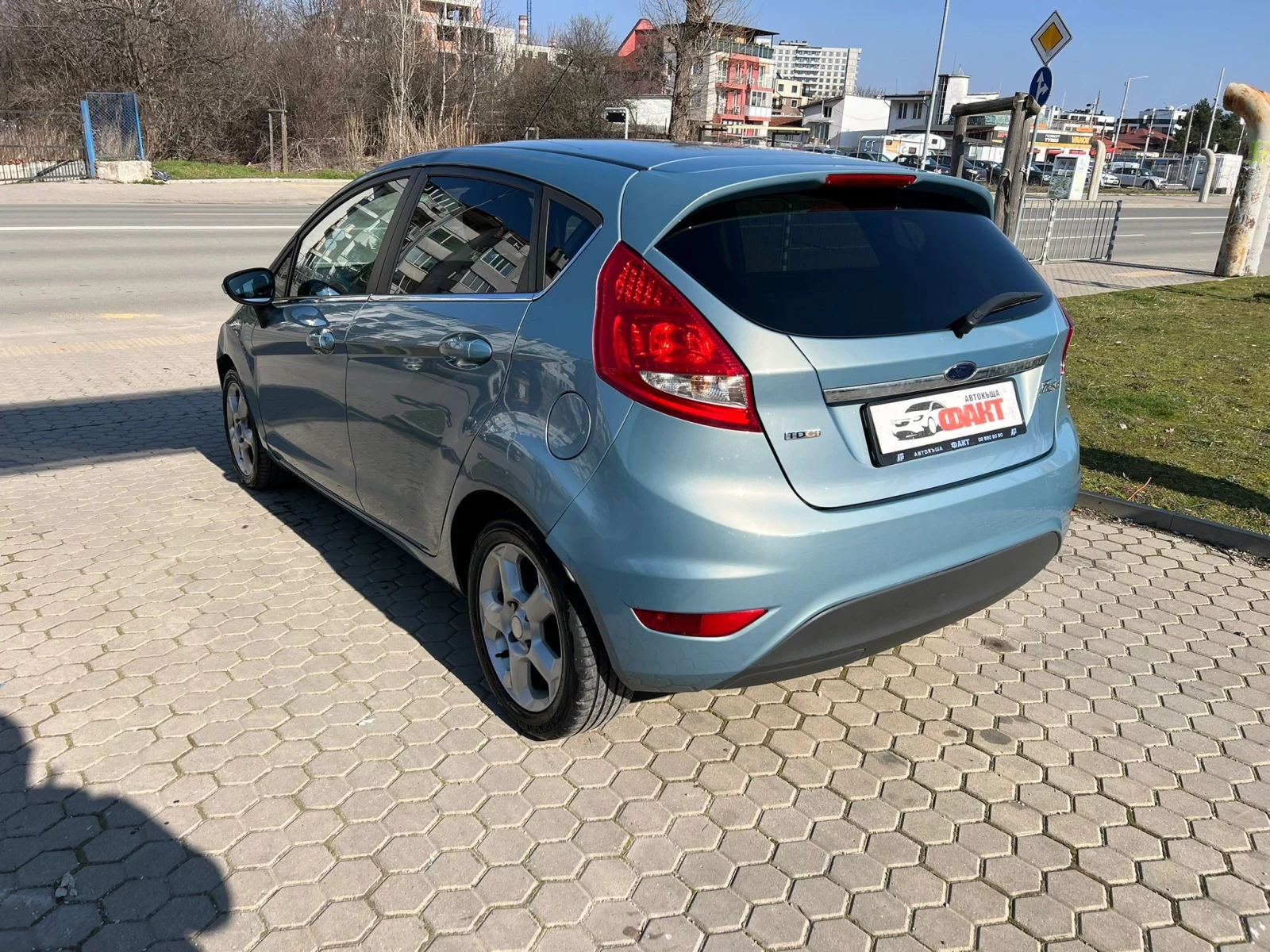 Ford Fiesta 1.4TDCi, снимка 6 - Автомобили и джипове - 53743258