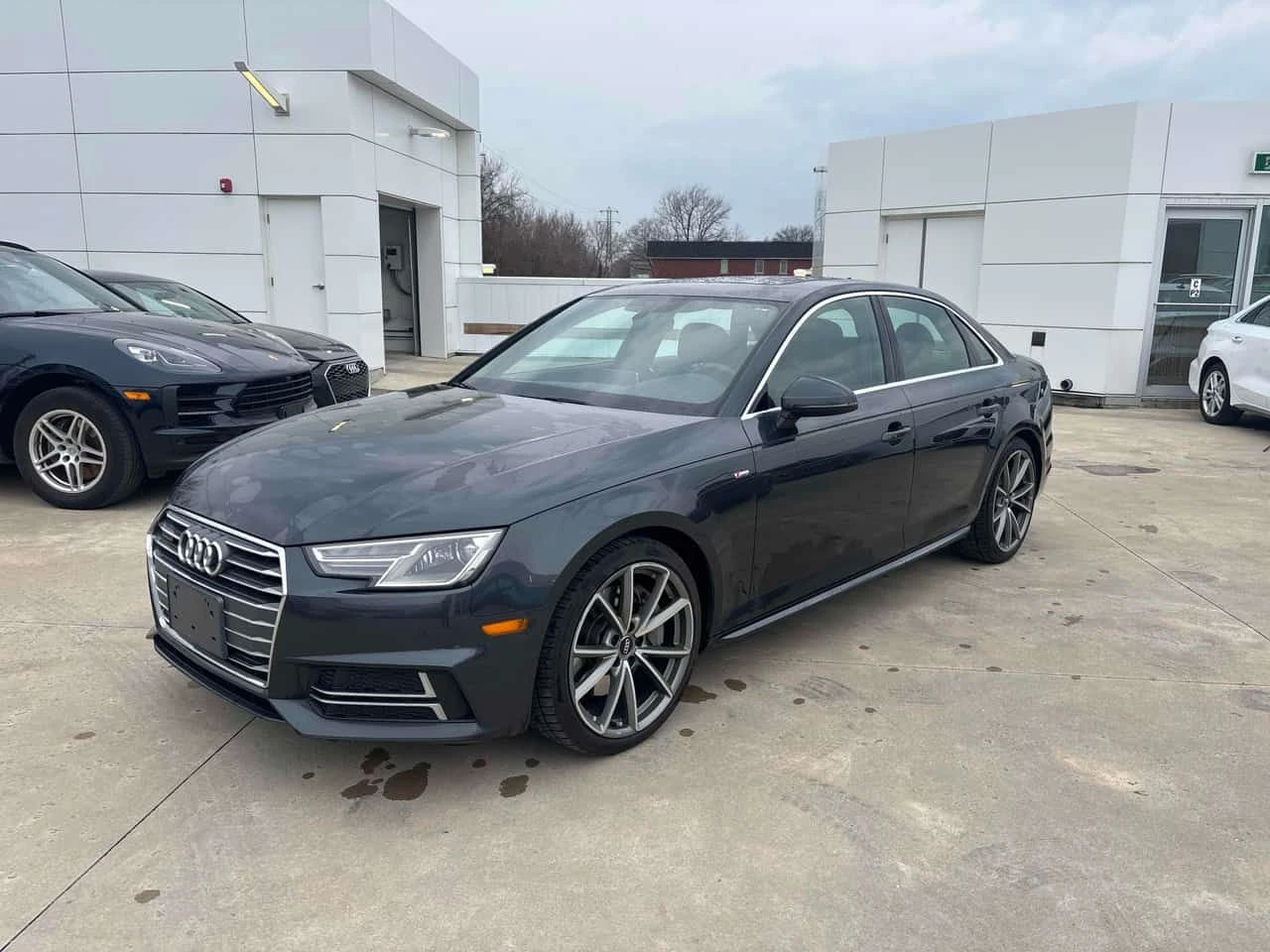 Audi A4 * Progressiv * S-LINE * ПОДГРЕВ * КАМЕРА * КАРПЛЕЙ | Auto.bg — изображение 1