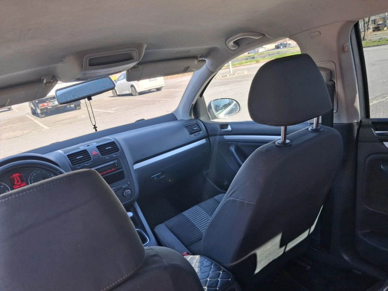 VW Golf 5 1.9 TDI, снимка 12 - Автомобили и джипове - 54268487