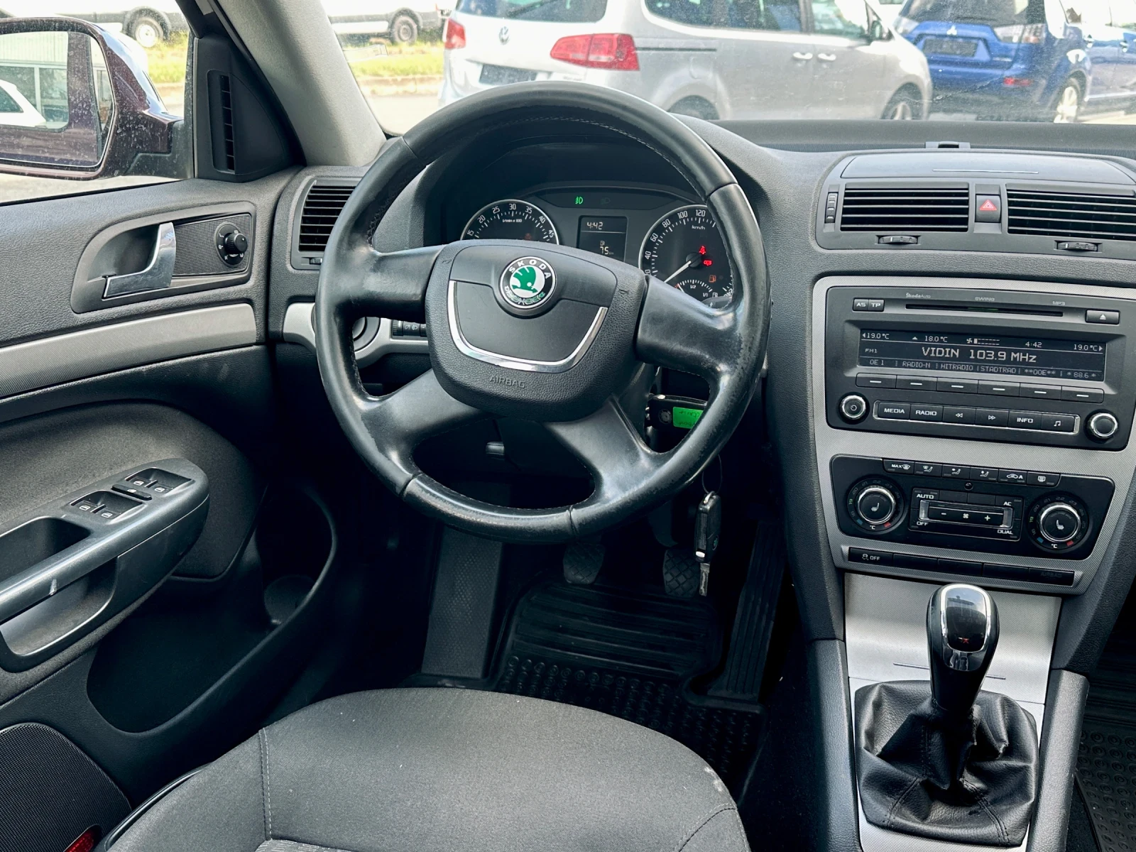 Skoda Octavia 1.6TDI / 4X4 , снимка 7 - Автомобили и джипове - 54566403