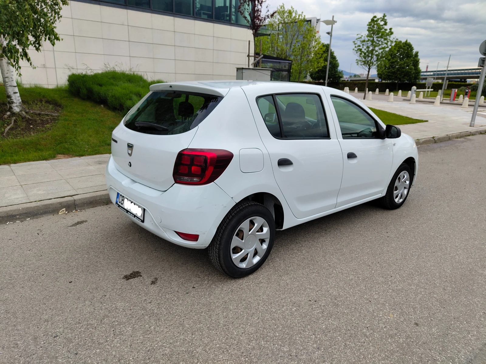 Dacia Sandero N1, снимка 3 - Автомобили и джипове - 54623406