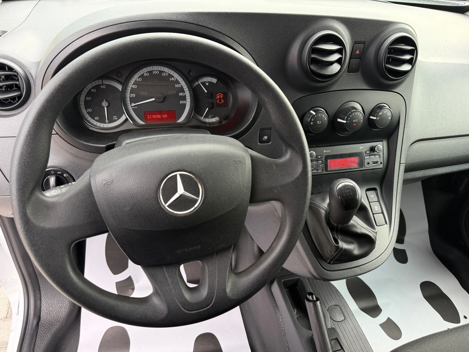 Mercedes-Benz Citan 1.5 DCI 2+ 1, снимка 14 - Автомобили и джипове - 54875579