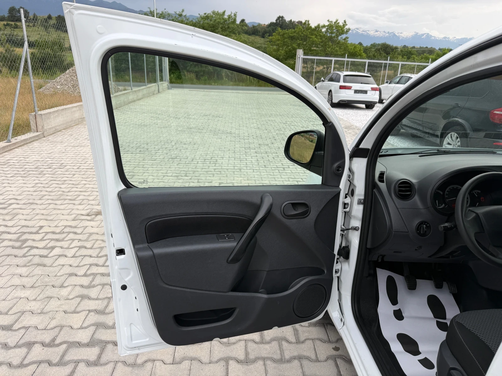 Mercedes-Benz Citan 1.5 DCI 2+ 1, снимка 9 - Автомобили и джипове - 54875579