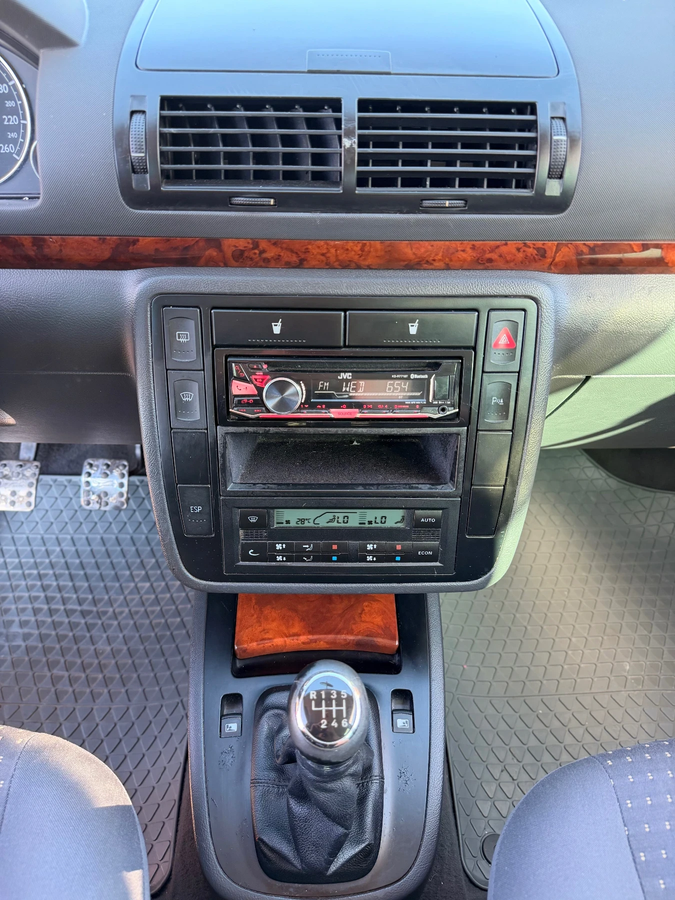 Seat Alhambra 1.9 TDI , снимка 14 - Автомобили и джипове - 54932498