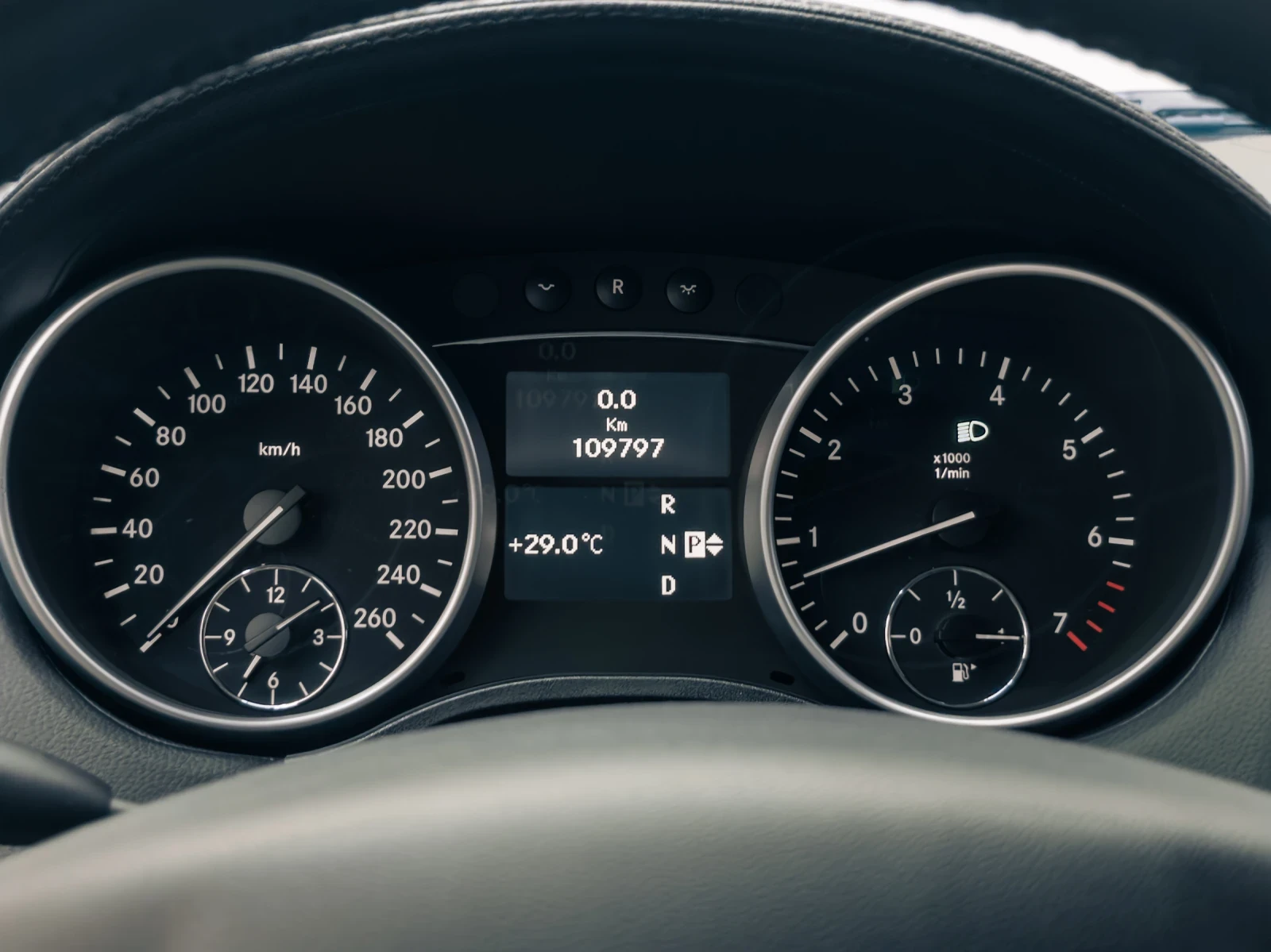 Mercedes-Benz ML 550 5.5* 388* AMG* KEYLESS* START STOP* CARFAX | Mobile.bg � ����������� 15