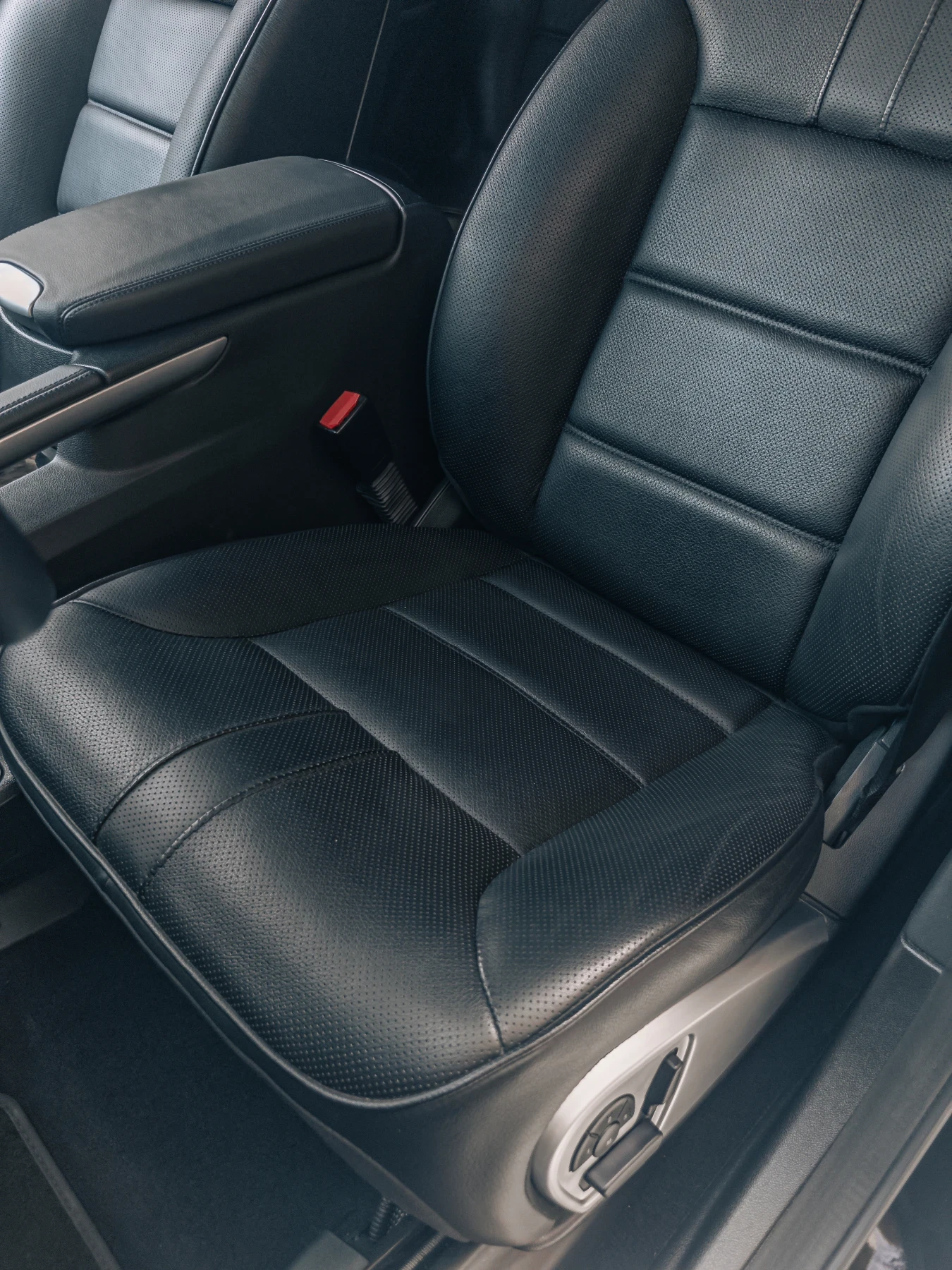 Mercedes-Benz ML 550 5.5* 388* AMG* KEYLESS* START STOP* CARFAX | Mobile.bg � ����������� 12
