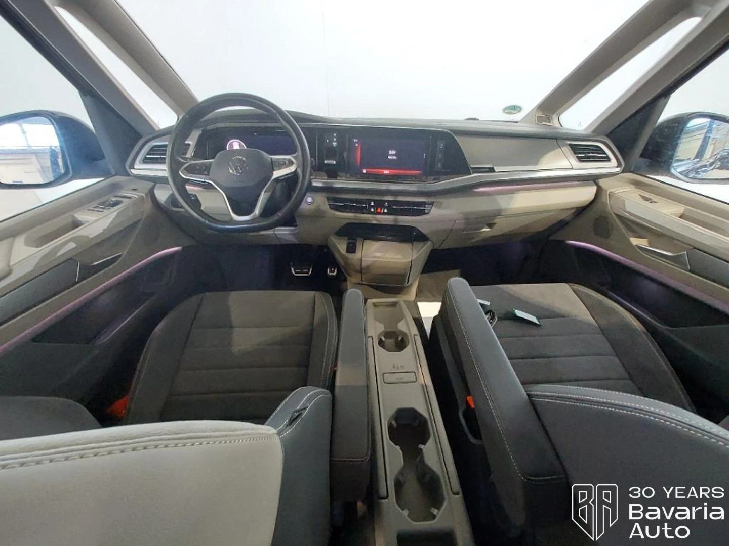 VW Multivan Style lang DSG Easy Open Basic, снимка 7 - Автомобили и джипове - 55401366