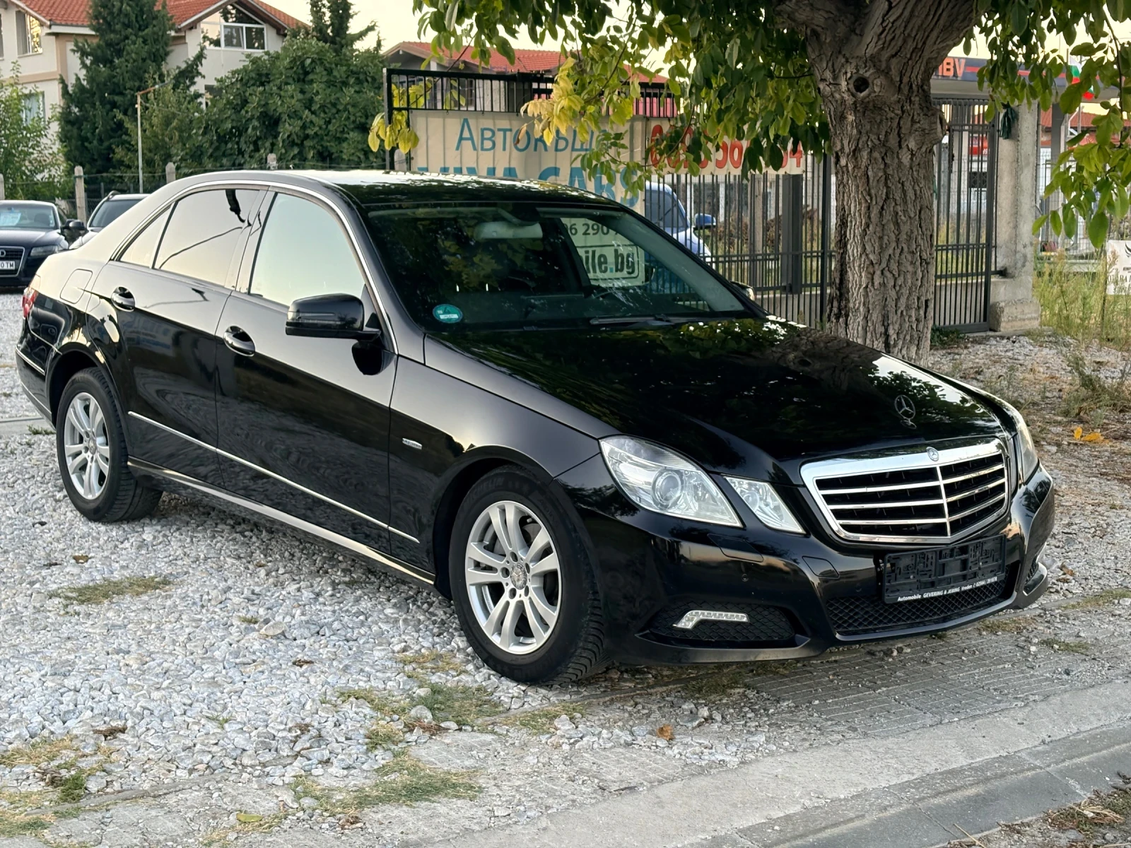 Mercedes-Benz E 220 Автомат Avangarde Сервизна История 273000км Уникат, снимка 7 - Автомобили и джипове - 55566307