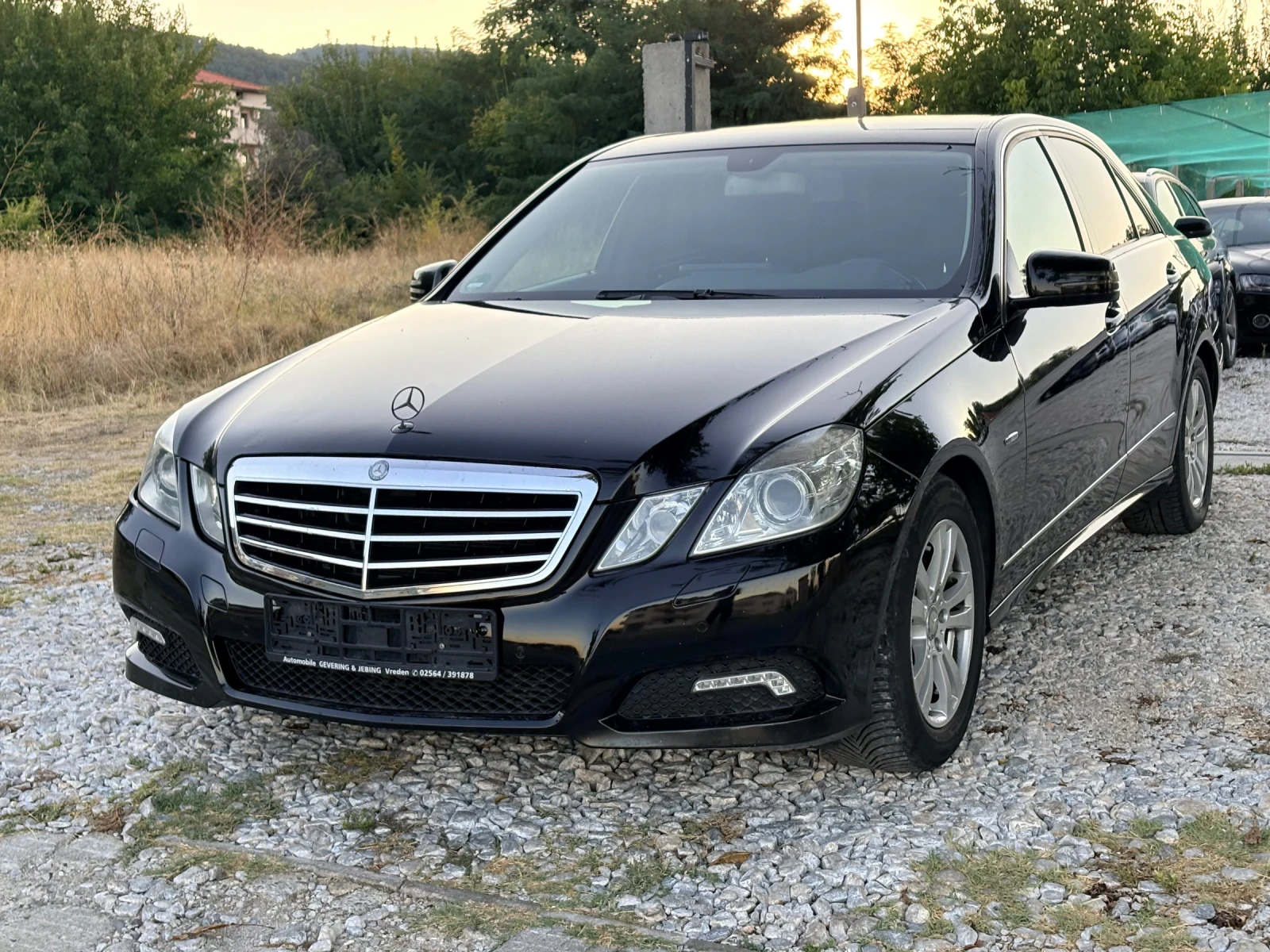 Mercedes-Benz E 220 Автомат Avangarde Сервизна История 273000км Уникат, снимка 5 - Автомобили и джипове - 55566307