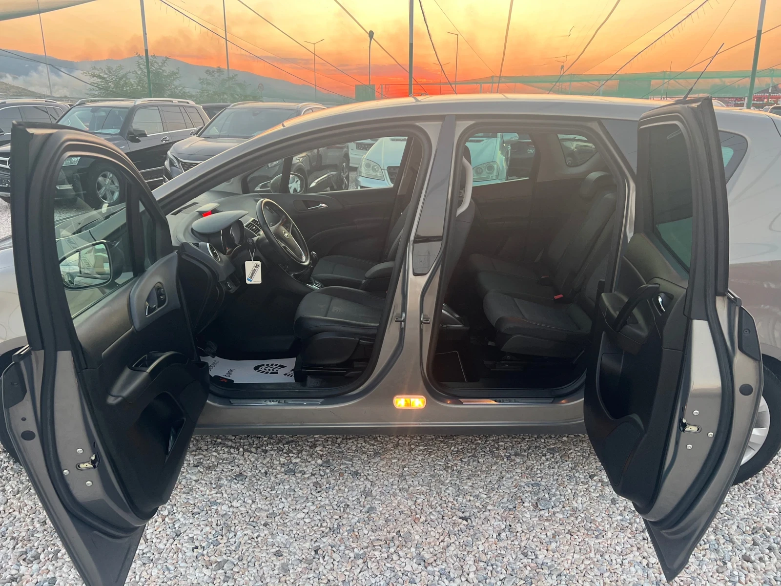 Opel Meriva 1.4i 100кс Италия, снимка 9 - Автомобили и джипове - 55630474