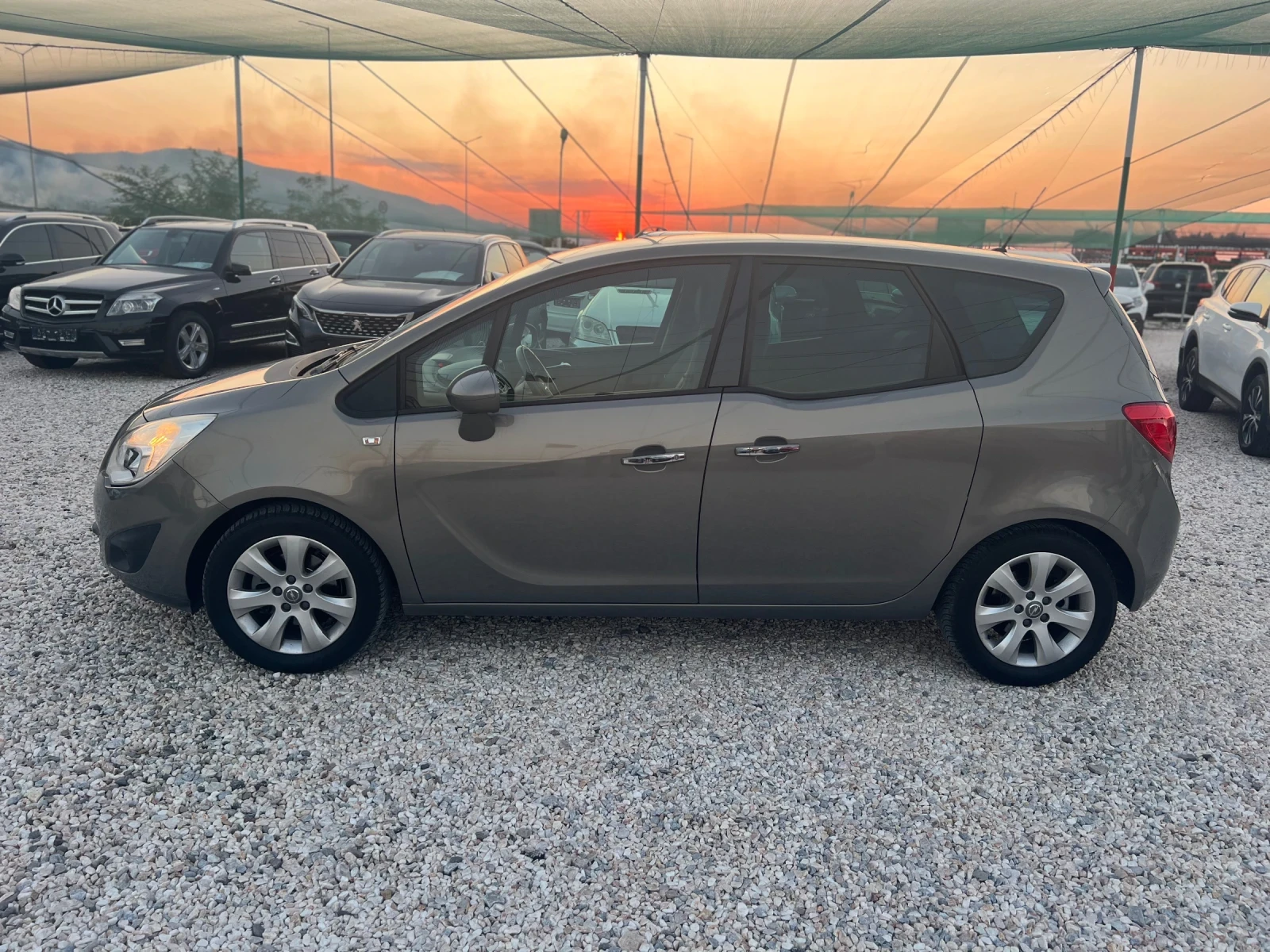 Opel Meriva 1.4i 100кс Италия, снимка 4 - Автомобили и джипове - 55630474