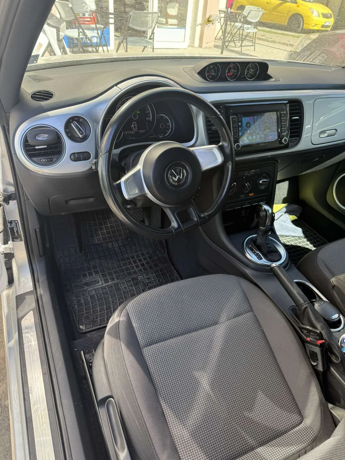 VW New beetle, снимка 7 - Автомобили и джипове - 55778870