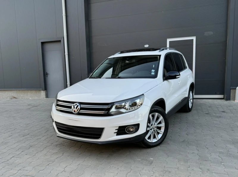 VW Tiguan 4х4 Панорама Автомат , снимка 1 - Автомобили и джипове - 47384049