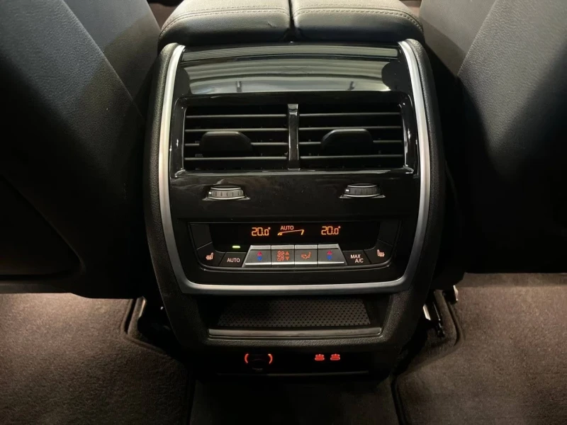 BMW X5 xDrive40d M SPORT StHz, SkyL, снимка 8 - Автомобили и джипове - 52151975