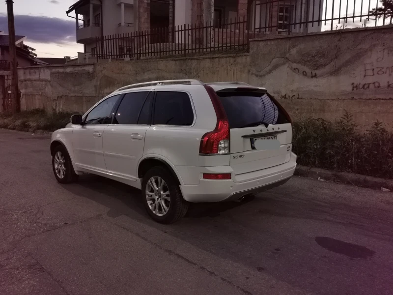 Volvo Xc90 D5, снимка 3 - Автомобили и джипове - 52484303