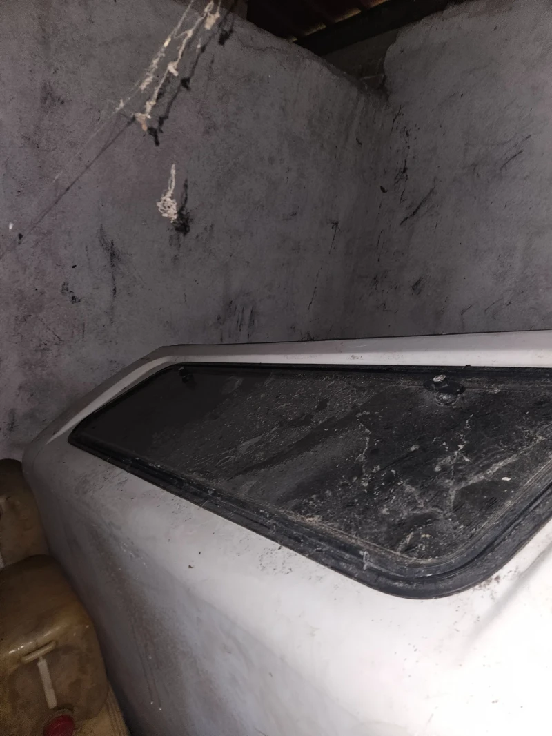 Mazda B2500, снимка 2 - Автомобили и джипове - 52534254