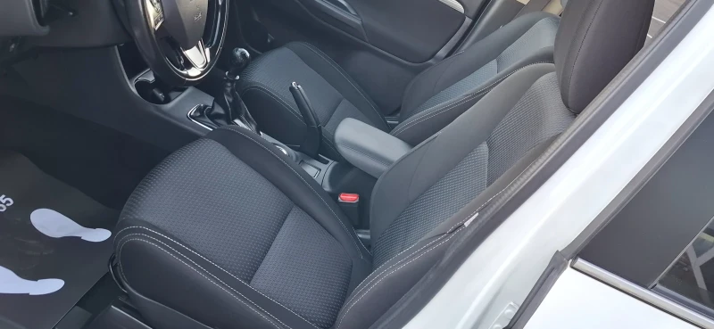 Mitsubishi Outlander 2.2 4x4 Led Камера Facelift  Бяла Перла 7места, снимка 14 - Автомобили и джипове - 52752615