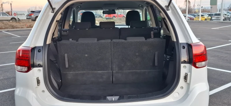 Mitsubishi Outlander 2.2 4x4 Led Камера Facelift  Бяла Перла 7места, снимка 12 - Автомобили и джипове - 52752615
