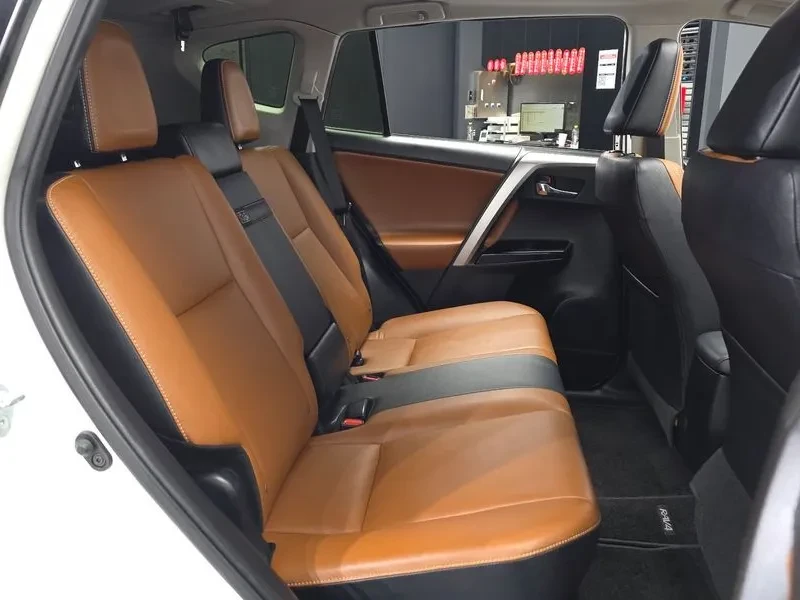 Toyota Rav4 2.5 4Wd Hybrid , снимка 11 - Автомобили и джипове - 56131094