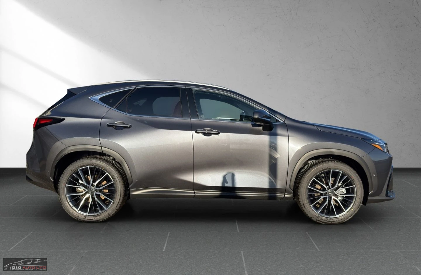 Lexus NX 350h НОВ!243HP/LUXURY/4X4/360/PANO/HUD/NAVI/KLESS/341v - изображение 6