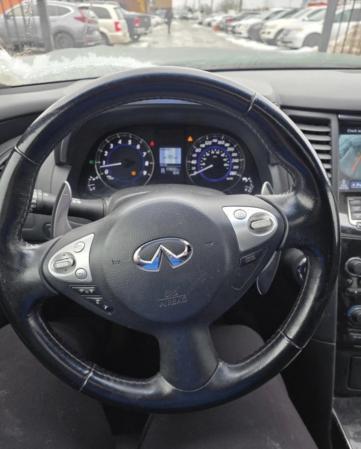 Infiniti QX70 S * * 7 МЕСТА * * 360 КАМЕРА * * ОБДУХВАНЕ * *  - изображение 7