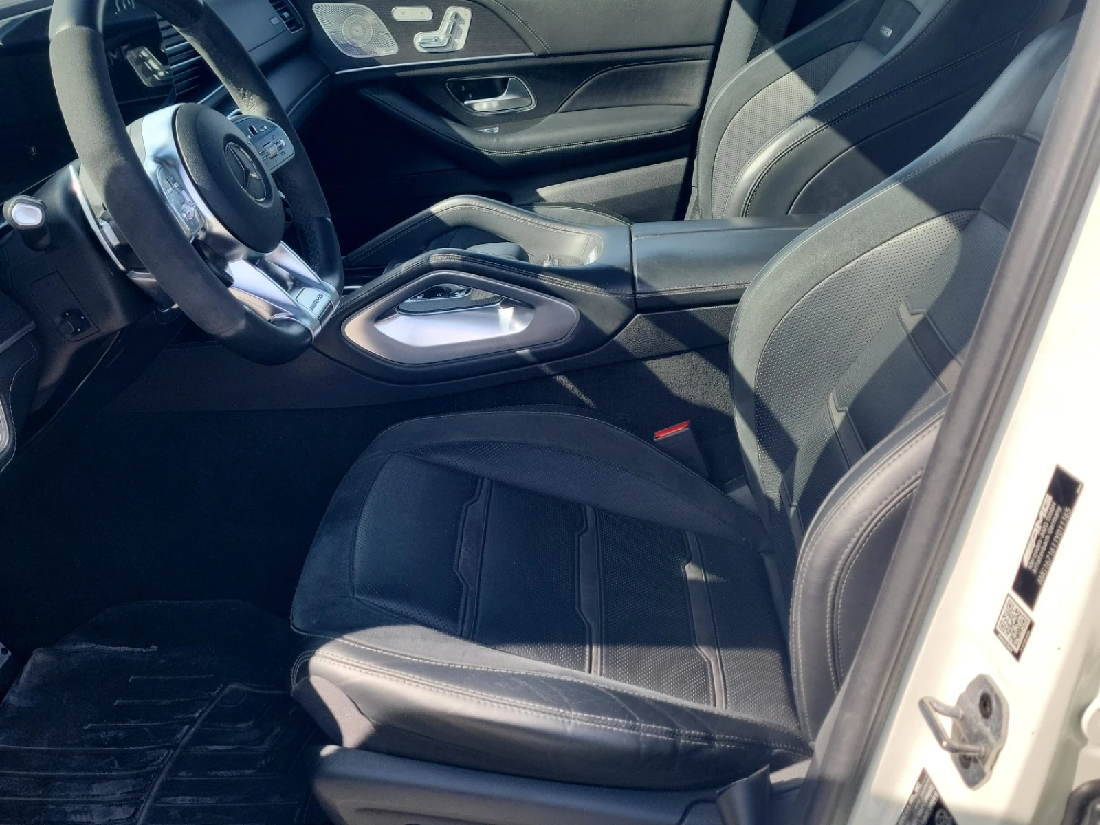 Mercedes-Benz GLE 53 4MATIC * * CARFAX * * АВТО КРЕДИТ * * , снимка 6 - Автомобили и джипове - 53829648