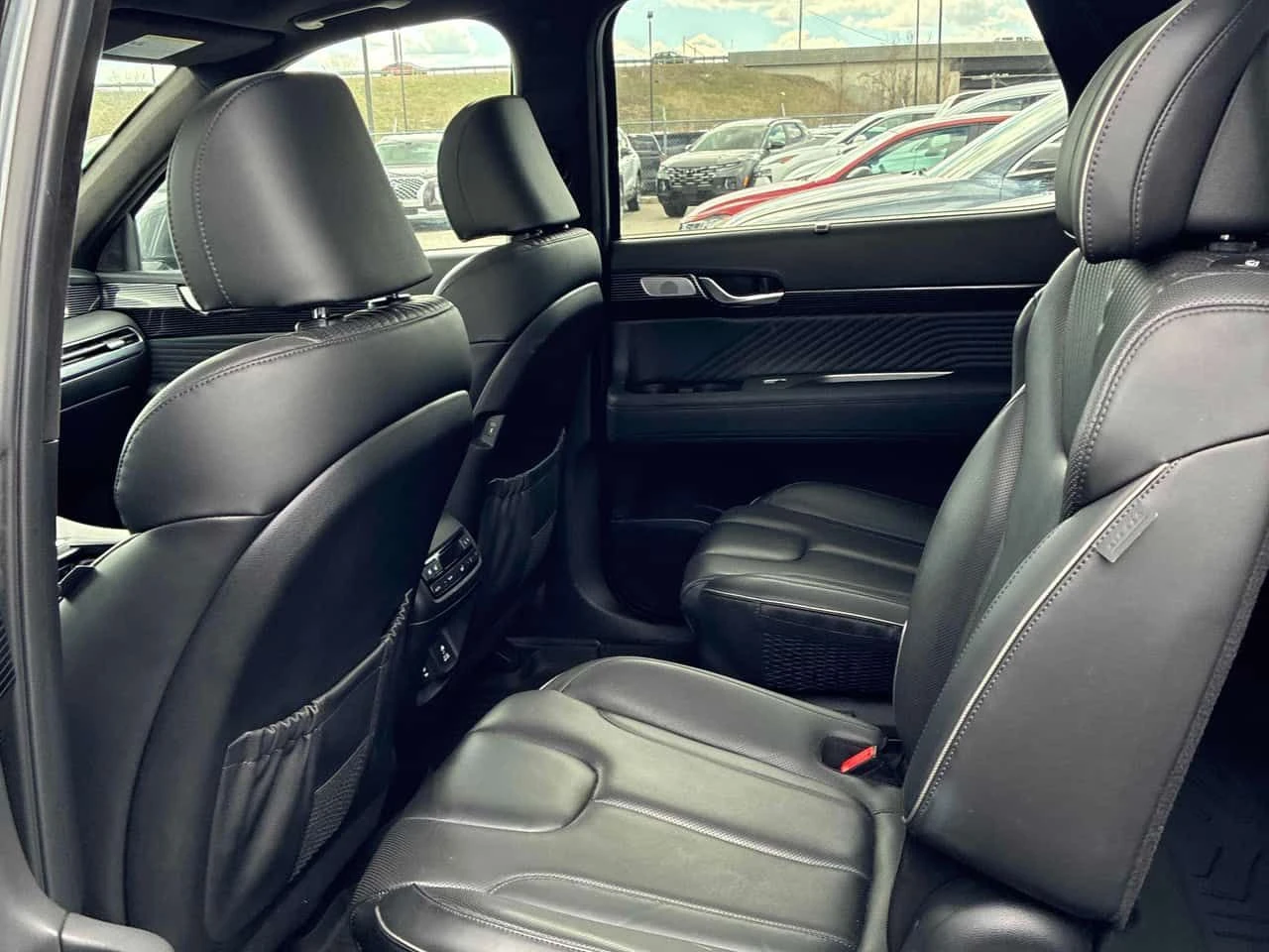 Hyundai Palisade * Ultimate Calligraphy * DISTRONIC* 360* ОБДУВХАНЕ, снимка 16 - Автомобили и джипове - 54386693