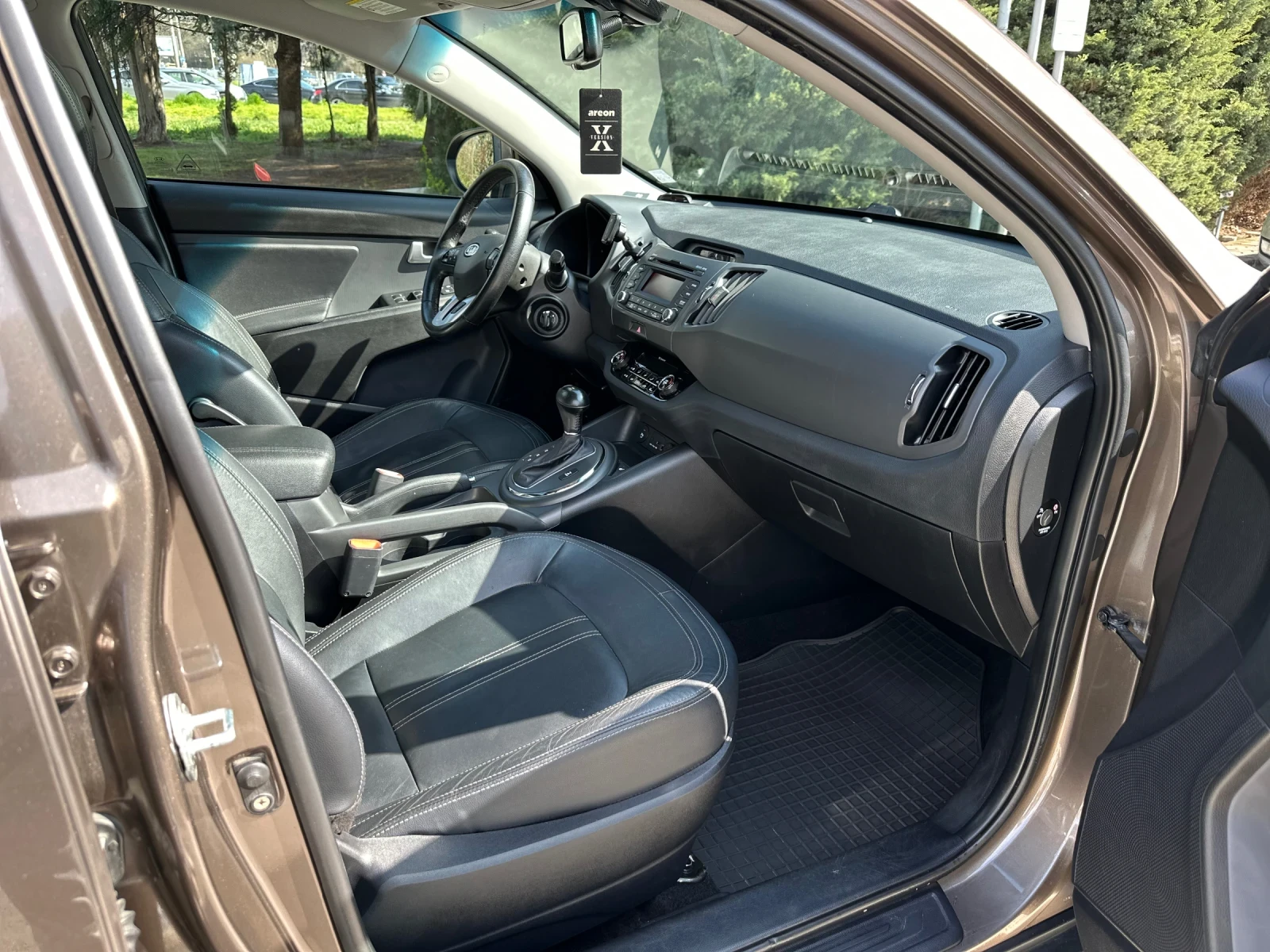 Kia Sorento 2.0 CRDI AWD, снимка 7 - Автомобили и джипове - 54676279