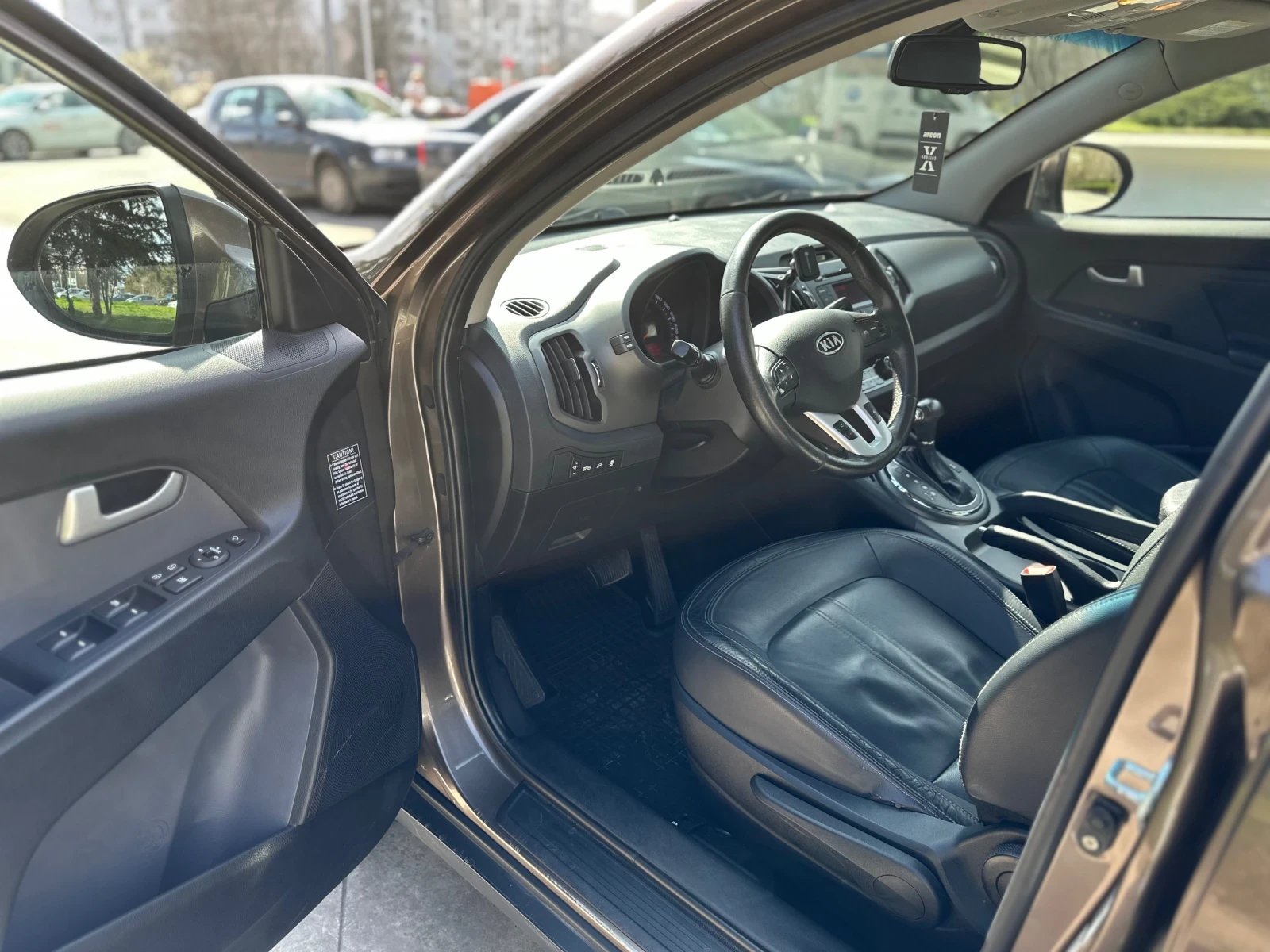 Kia Sorento 2.0 CRDI AWD, снимка 6 - Автомобили и джипове - 54676279
