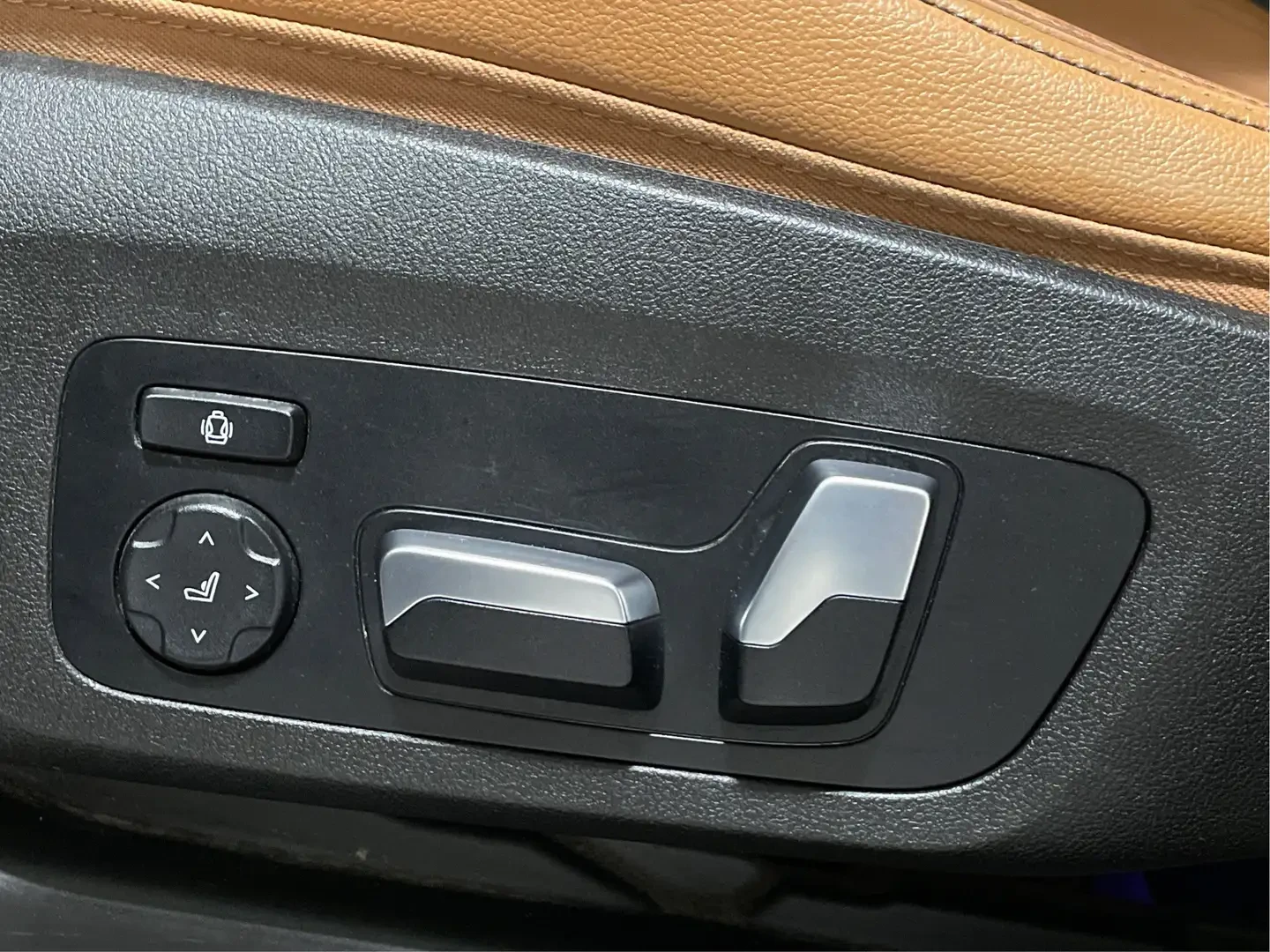 BMW X3 ПОДГРЕВ* КАМЕРА* МЪРТВА* ТОЧКА* ПАНОРАМА* , снимка 14 - Автомобили и джипове - 54810938