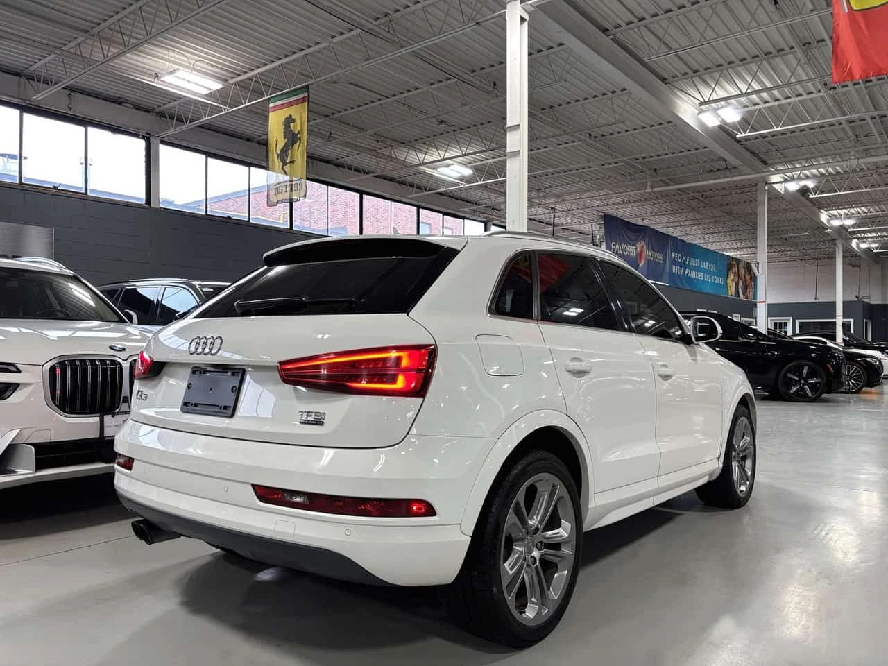 Audi Q3 * Progressiv| QUATTRO| TIPTRONIC| LEATHER| PANORAM, снимка 3 - Автомобили и джипове - 54904972