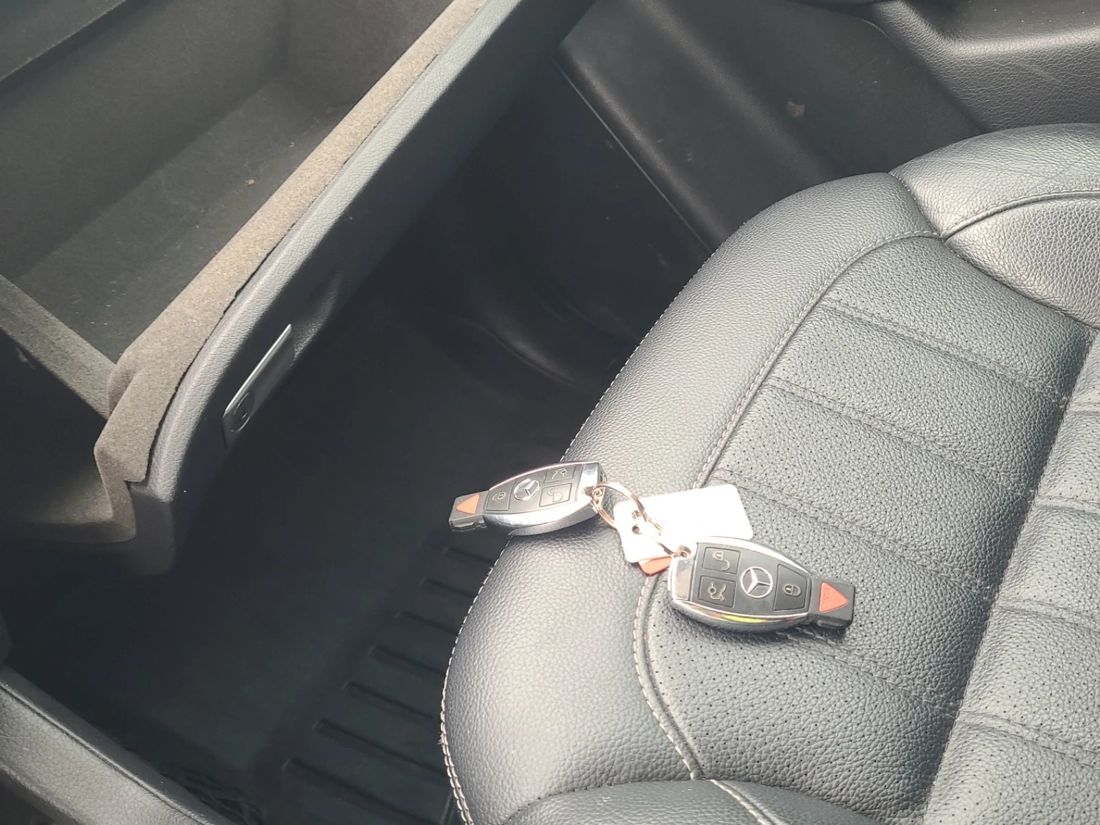 Mercedes-Benz GL 350 Bluetec* AMG* Панорама* Harman Kardon* Сменен Nox, снимка 8 - Автомобили и джипове - 55242392