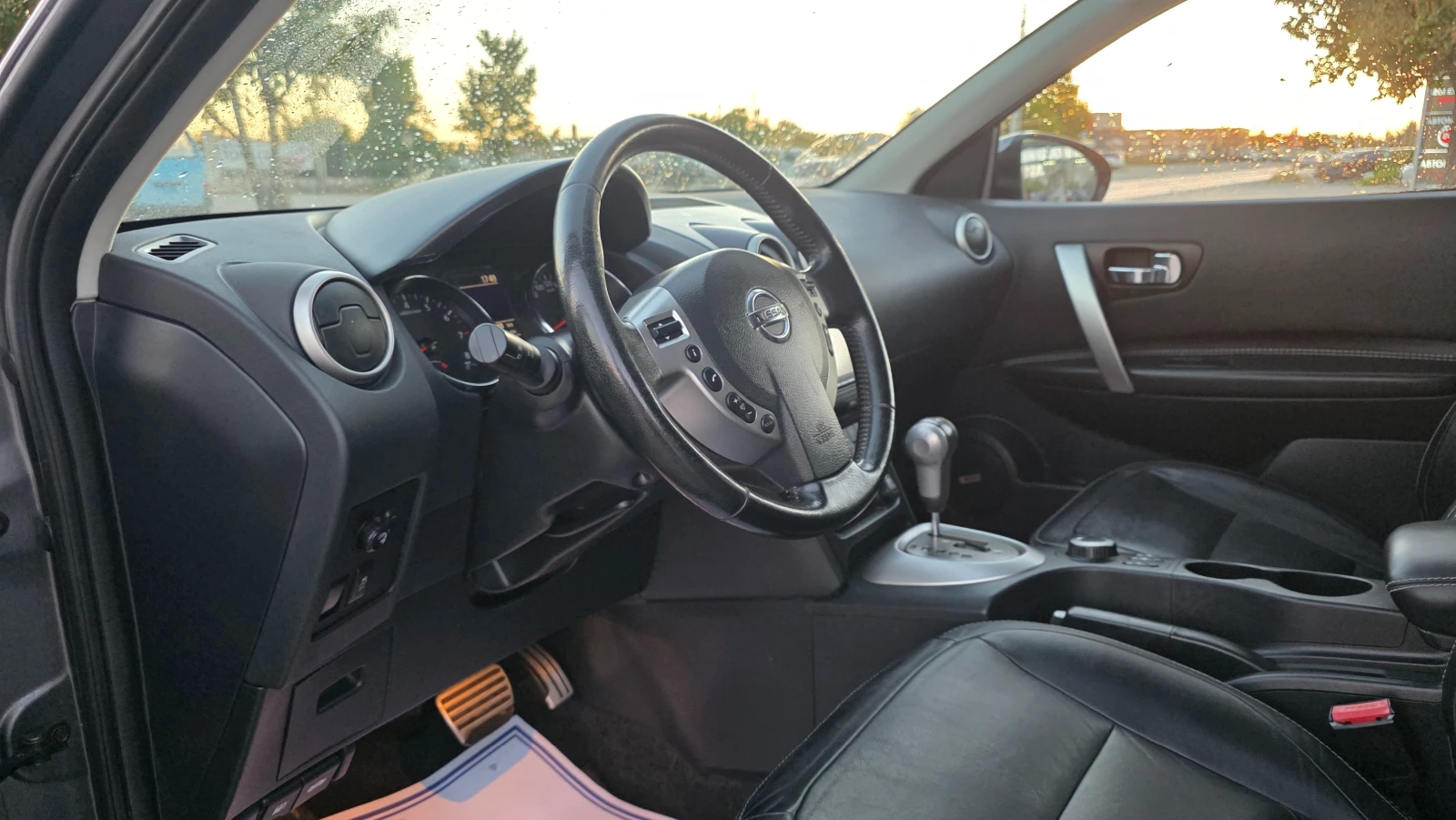 Nissan Qashqai 2.0i/141hp/7m/4X4/FUL-FUL, снимка 7 - Автомобили и джипове - 56012536
