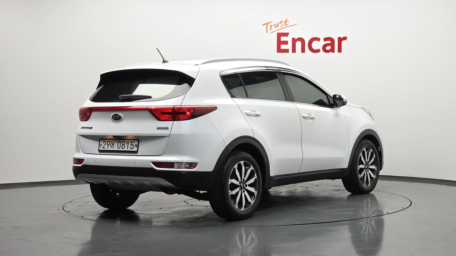 Kia Sportage 2.0 D* ПОДГРЕВ ВОЛАН* КРАЙНА ЦЕНА, снимка 2 - Автомобили и джипове - 56025415