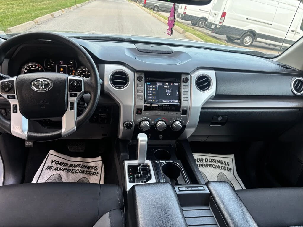 Toyota Tundra 2018* SR5* 5.7V8* КРАЙНА ЦЕНА, снимка 8 - Автомобили и джипове - 56046038