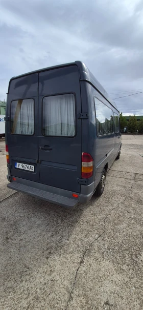 Mercedes-Benz 208 Д, снимка 2